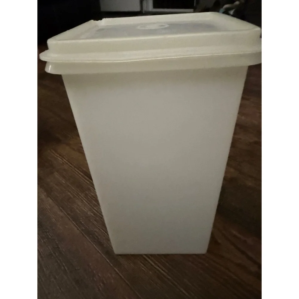 Vintage Tupperware Modular Mates Container White Square‎ Canister Lid #231